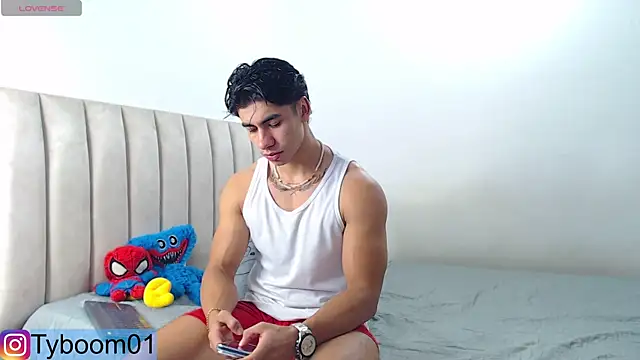 Snapshot of TYLER_BOOM chatting on February 6, 4:03 pm TYLER BOOM online show from February 6, 4:03 pm