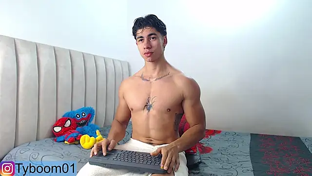 Snapshot of TYLER_BOOM chatting on March 17, 5:16 pm TYLER BOOM online show from March 17, 5:16 pm