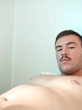 urielpereira online show from November 4, 4:30 pm