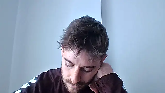 Snapshot of vargas90 chatting on February 11, 10:37 am vargas90 online show from February 11, 10:37 am