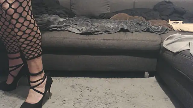 metalhead1970 online show from April 7, 1:16 am