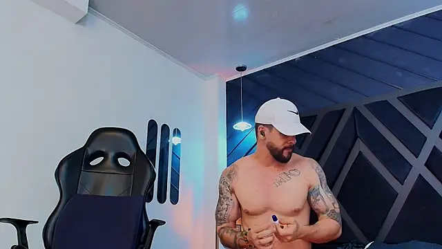 Petesevans online show from April 28, 2:27 am