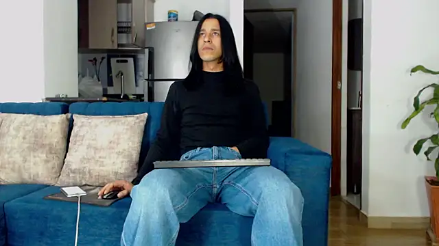 Ferotic SexAddict online show from April 23, 11:40 pm