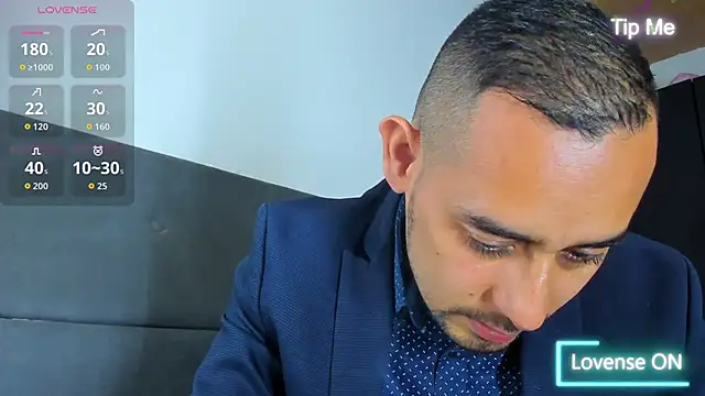 Snapshot of jhonyalzate2 chatting on October 2, 1:20 am jhonyalzate2 online show from October 2, 1:20 am