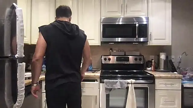 BigGuyMuscle online show from June 20, 1:21 am