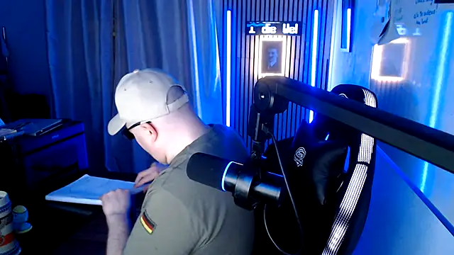 DerPornoPete online show from March 11, 11:01 pm