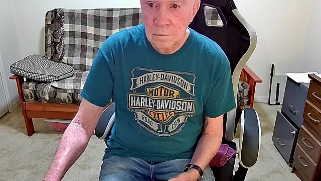 jimmy d47 online show from April 19, 6:32 pm