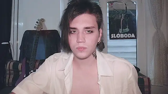 Snapshot of sademobeer chatting on September 24, 8:24 am sademobeer online show from September 24, 8:24 am