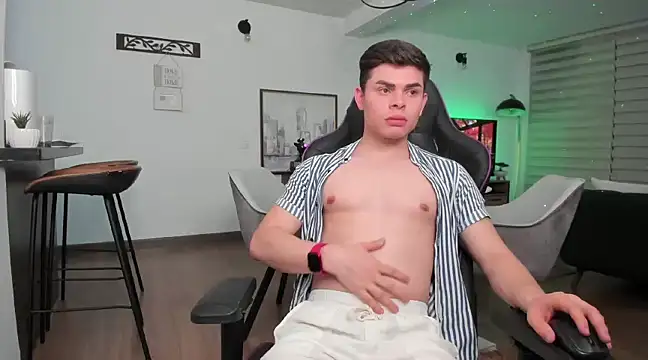 alejooo twink online show from March 1, 6:59 am