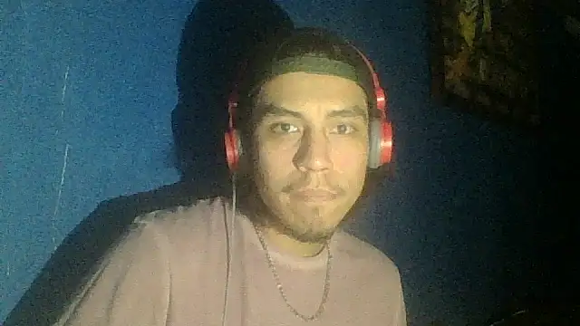 AlexAlejandro13 online show from October 4, 7:35 am