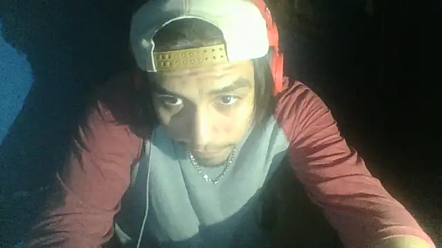 AlexAlejandro13 online show from October 8, 7:57 am