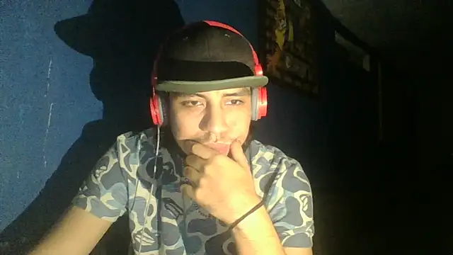 AlexAlejandro13 online show from September 28, 8:01 am