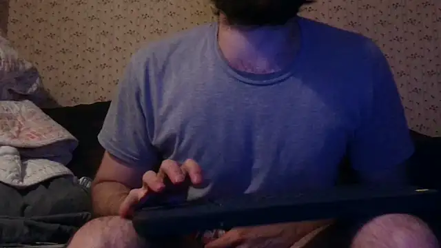 hpluvsplata online show from June 15, 4:37 am