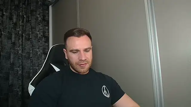 Thori92 online show from April 1, 4:59 pm