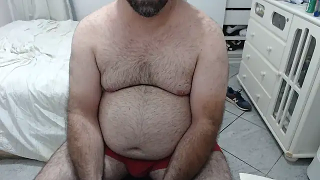 Snapshot of MysterBearMG chatting on October 22, 1:31 am MysterBearMG online show from October 22, 1:31 am