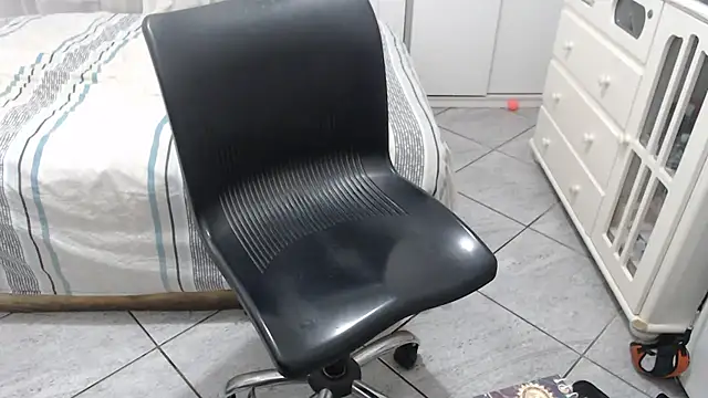 MysterBearMG online show from April 24, 10:56 pm