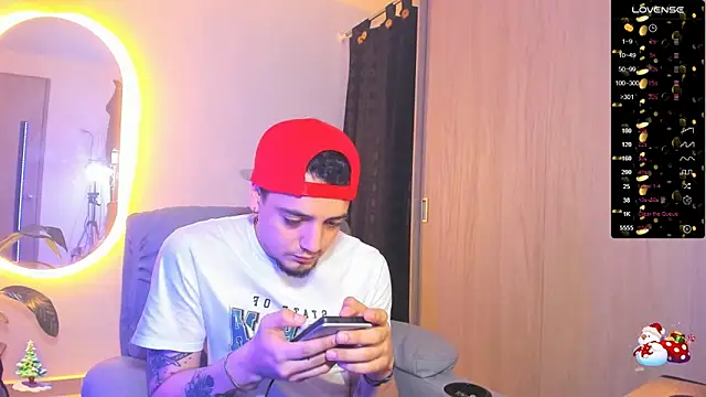 Snapshot of alejandro_calderon1 chatting on December 8, 4:35 am alejandro calderon1 online show from December 8, 4:35 am