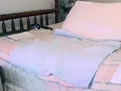 montydxxxx online show from February 2, 1:15 am