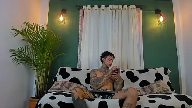 Aron ford online show from March 7, 10:29 pm