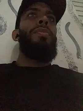 Snapshot of Alessandro__Rossi chatting on December 23, 12:57 am Alessandro Rossi online show from December 23, 12:57 am