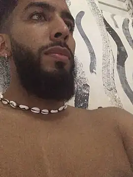 Snapshot of Alessandro__Rossi chatting on February 13, 12:46 am Alessandro Rossi online show from February 13, 12:46 am
