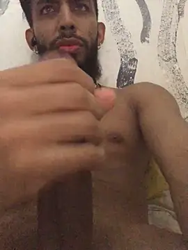 Snapshot of Alessandro__Rossi chatting on January 15, 8:37 pm Alessandro Rossi online show from January 15, 8:37 pm