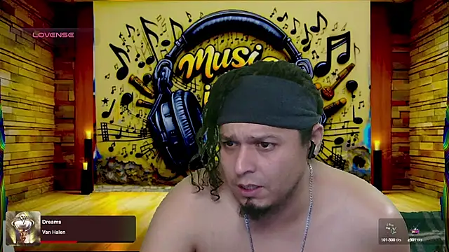 Snapshot of chino_roz chatting on March 19, 11:25 pm chino roz online show from March 19, 11:25 pm