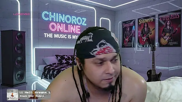 Snapshot of chino_roz chatting on October 18, 12:59 am chino roz online show from October 18, 12:59 am