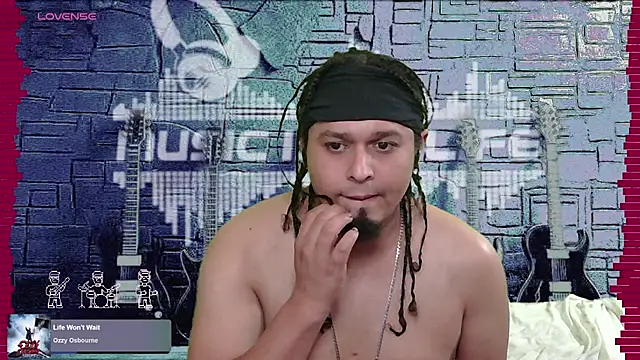 Snapshot of chino_roz chatting on December 12, 5:48 pm chino roz online show from December 12, 5:48 pm