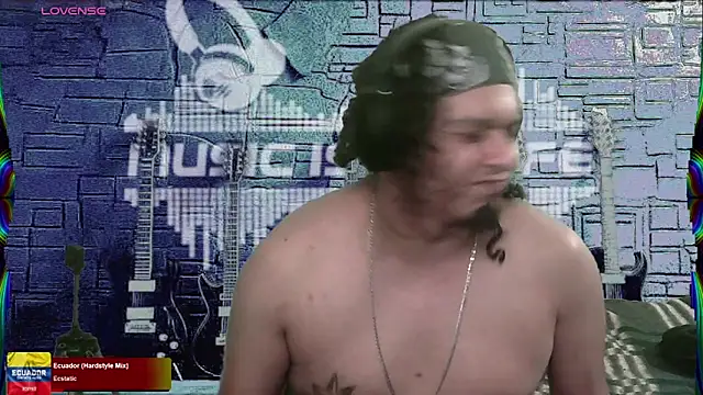 Snapshot of chino_roz chatting on January 30, 9:15 am chino roz online show from January 30, 9:15 am
