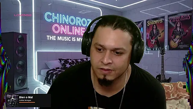 Snapshot of chino_roz chatting on September 15, 7:15 pm chino roz online show from September 15, 7:15 pm