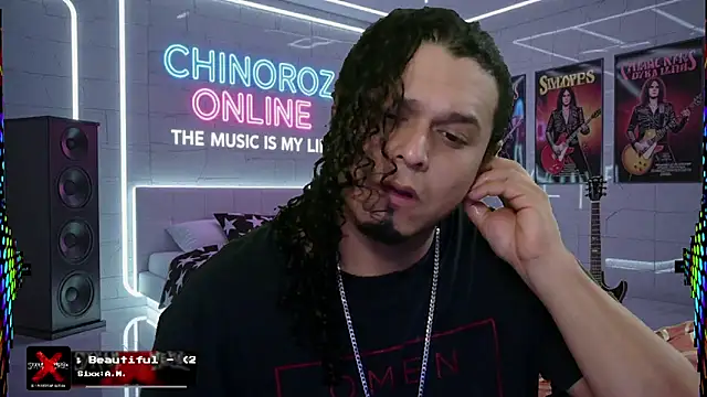 Snapshot of chino_roz chatting on October 24, 6:15 am chino roz online show from October 24, 6:15 am