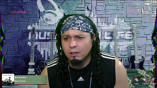 Snapshot of chino_roz chatting on March 2, 8:27 am chino roz online show from March 2, 8:27 am