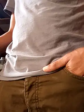 Snapshot of rodovlaz chatting on October 21, 5:05 pm rodovlaz online show from October 21, 5:05 pm