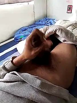 Snapshot of rodovlaz chatting on October 31, 12:30 pm rodovlaz online show from October 31, 12:30 pm