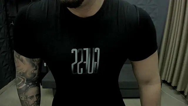 TonyWilcox online show from December 18, 7:04 am