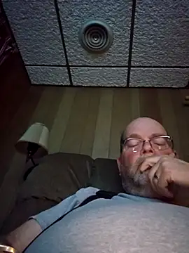 mrwizard4570 online show from May 4, 4:47 am