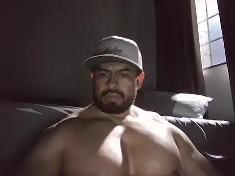 marcus002001 online show from April 14, 4:23 am