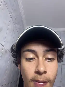 resende1016 online show from September 26, 6:38 pm