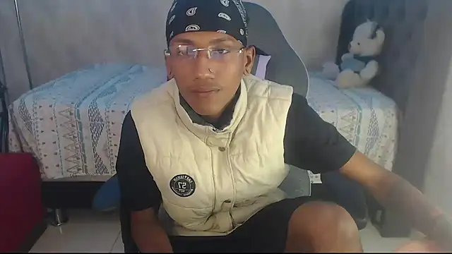 Snapshot of ManSant chatting on January 23, 3:11 pm ManSant online show from January 23, 3:11 pm