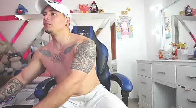 Snapshot of jakson_hot chatting on December 14, 7:46 pm jakson hot online show from December 14, 7:46 pm