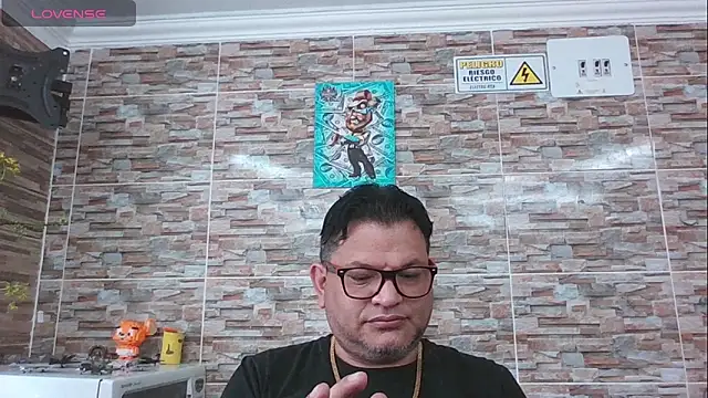 Snapshot of SexDiffrent chatting on October 17, 6:01 pm SexDiffrent online show from October 17, 6:01 pm