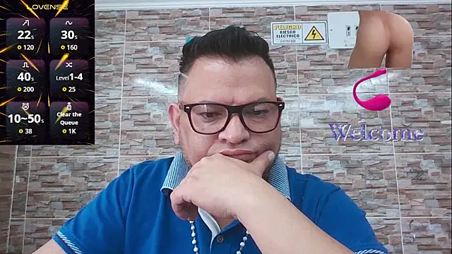 Snapshot of SexDiffrent chatting on October 30, 5:25 pm SexDiffrent online show from October 30, 5:25 pm