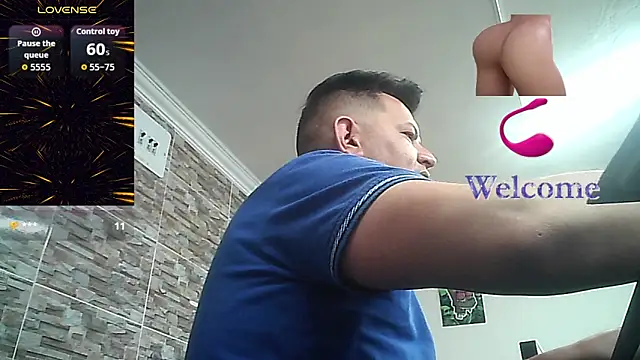 Snapshot of SexDiffrent chatting on October 23, 10:46 pm SexDiffrent online show from October 23, 10:46 pm