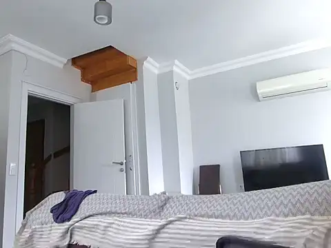 ALPHANDRE online show from April 24, 2:08 pm