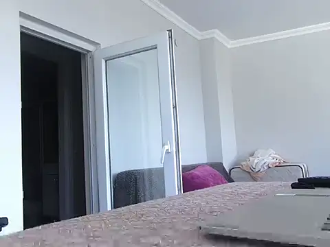 ALPHANDRE online show from April 26, 1:52 pm