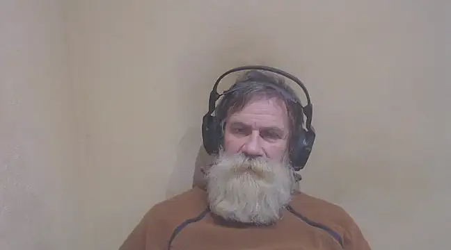 Snapshot of AlexNudo chatting on December 11, 8:59 am AlexNudo online show from December 11, 8:59 am