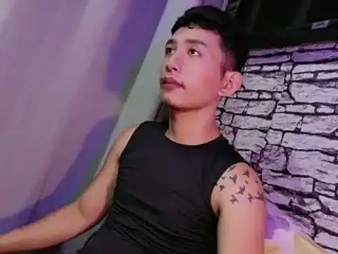 xlovercum online show from April 23, 3:22 am