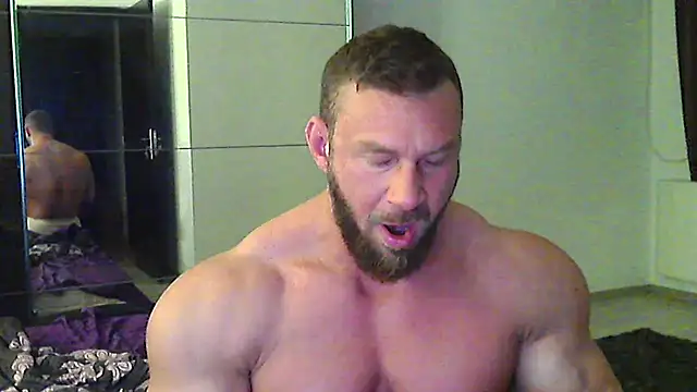 muscularkevin online show from April 21, 3:23 am