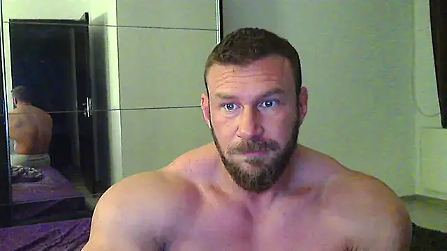 muscularkevin online show from April 27, 3:25 am